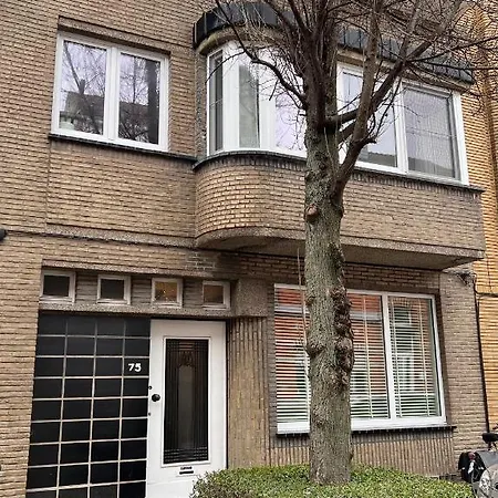 Charmante Art Deco Rijwoning Ostende